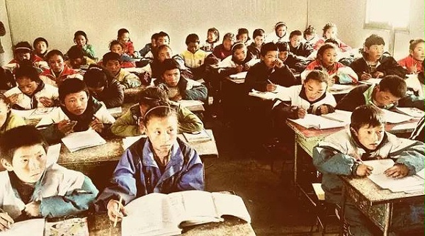 藏区学生